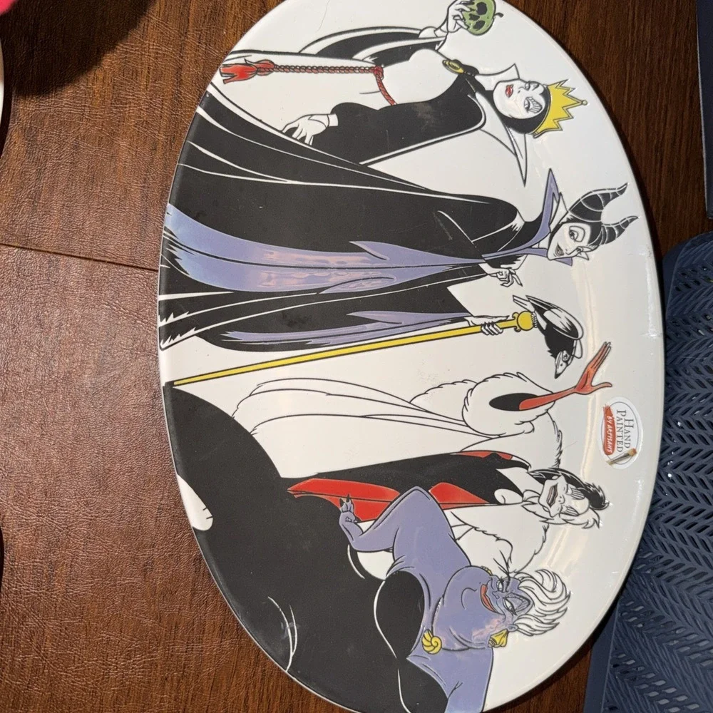 Disney Villains  Dinner Plate, Serving Platter, Mug.  New WOT‎ ZRIKE